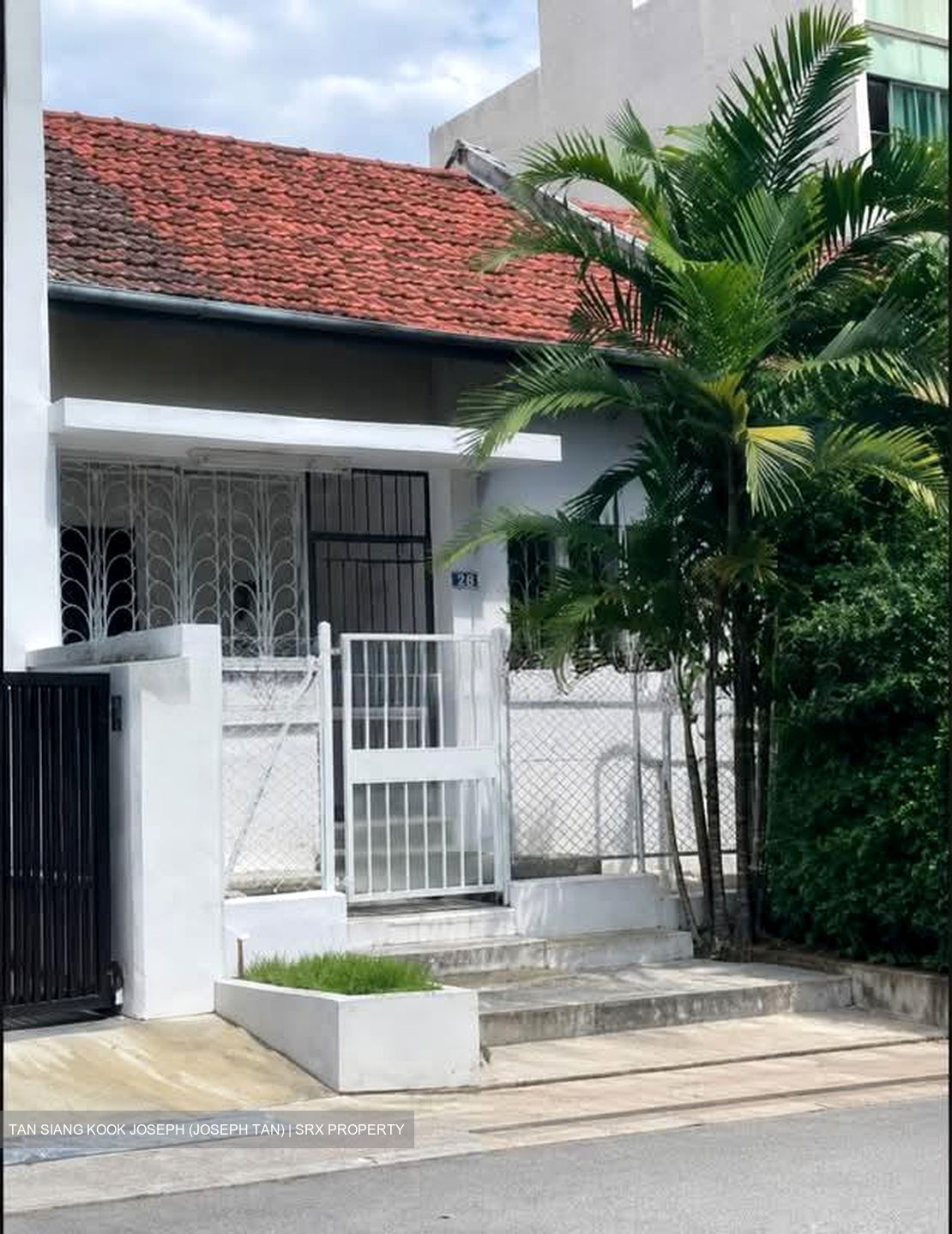 Flower Road (D19), Terrace #568882331